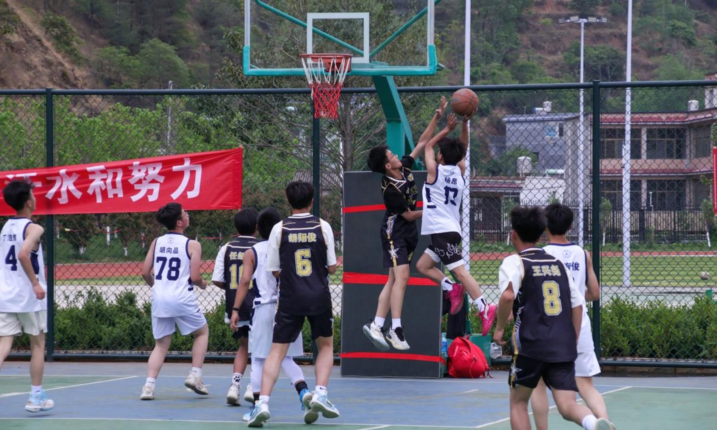 澳门威尼斯娱乐- 圣安东尼奥马刺主帅复盘备战NBA常规赛成都蓉城今晚复出首秀，媒体一致点评：清晨拜仁慕尼黑更衣室发声